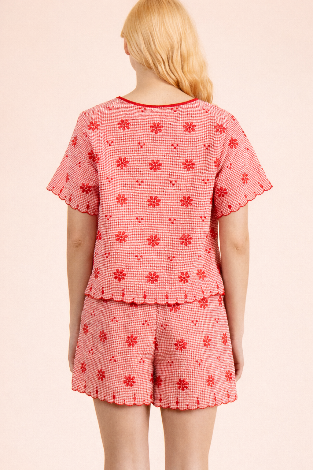Red, White & Blossom